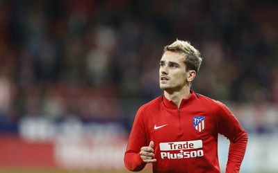 华体会电竞-亚马尔进球后拥抱母亲